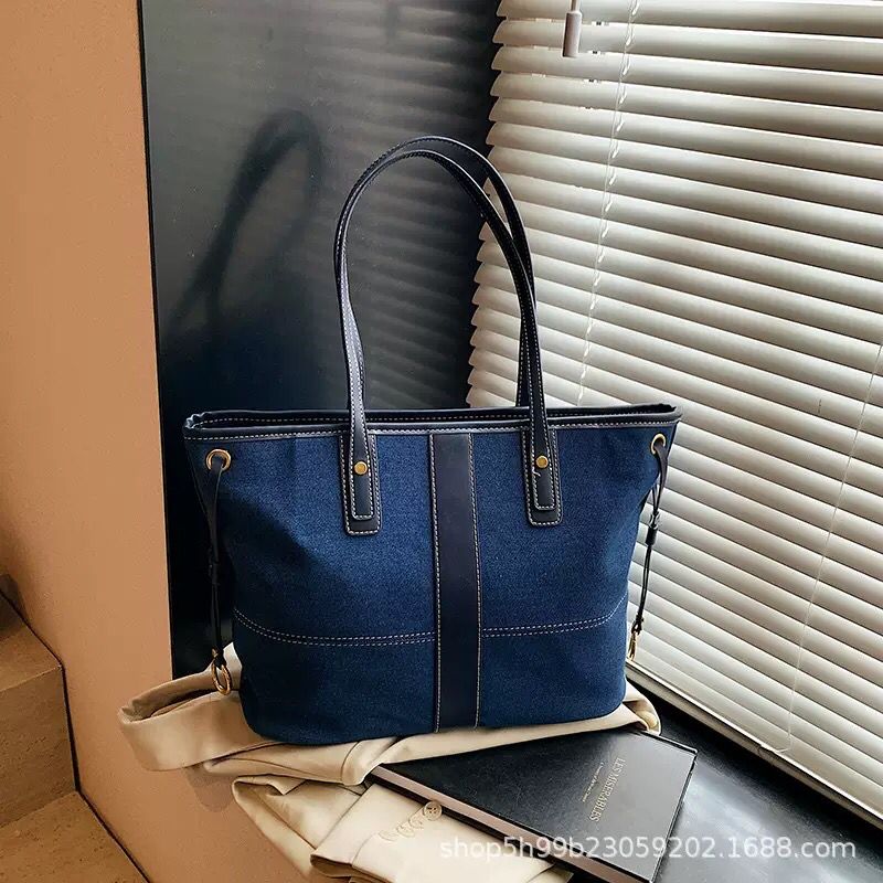 18935 DENIM TOTE BAG