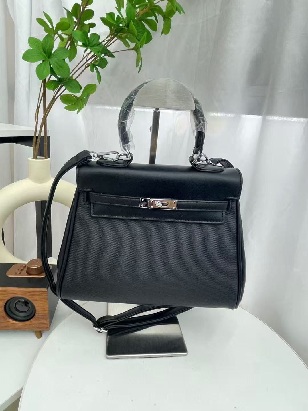 6034 MEDIUM BAG