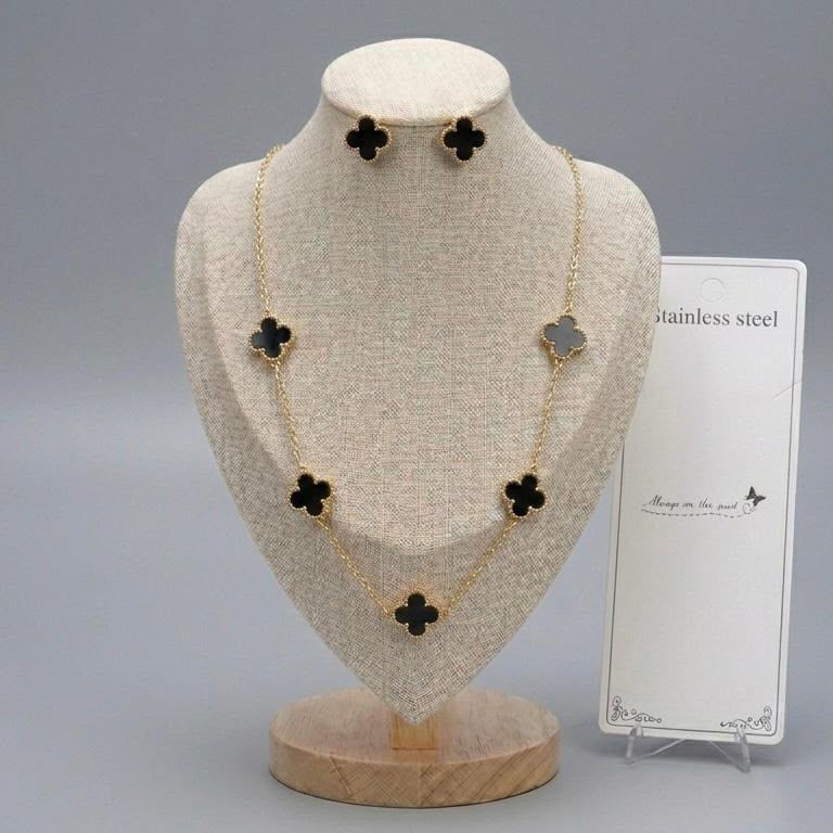 5 motif clove necklace set