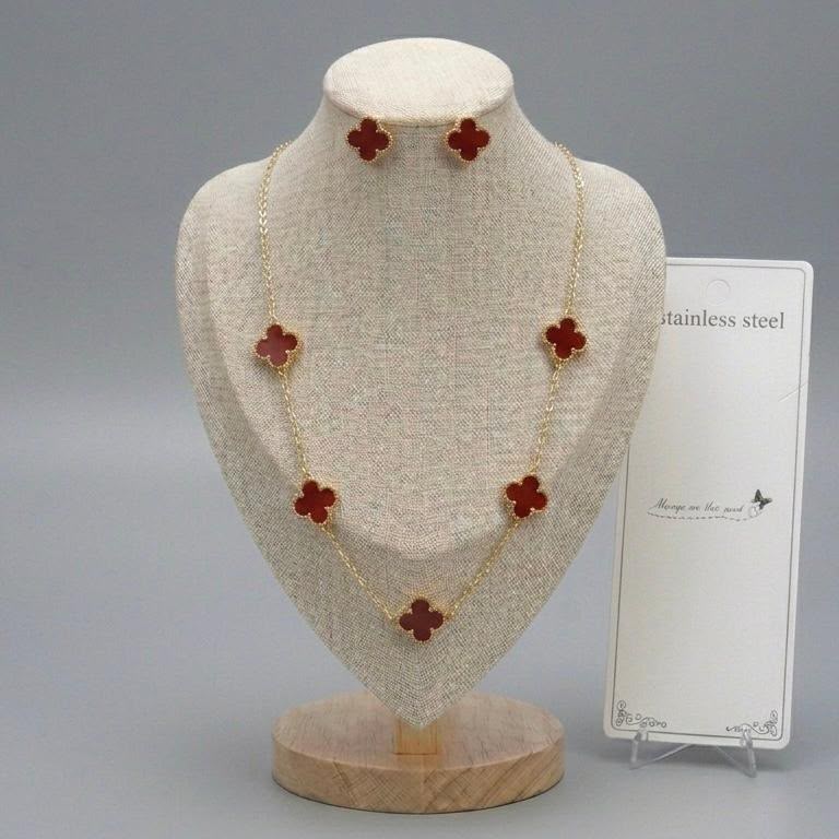 5 motif clove necklace set