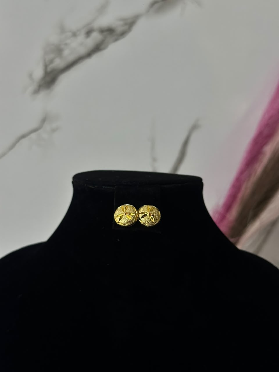 GOLD REP STUD 005
