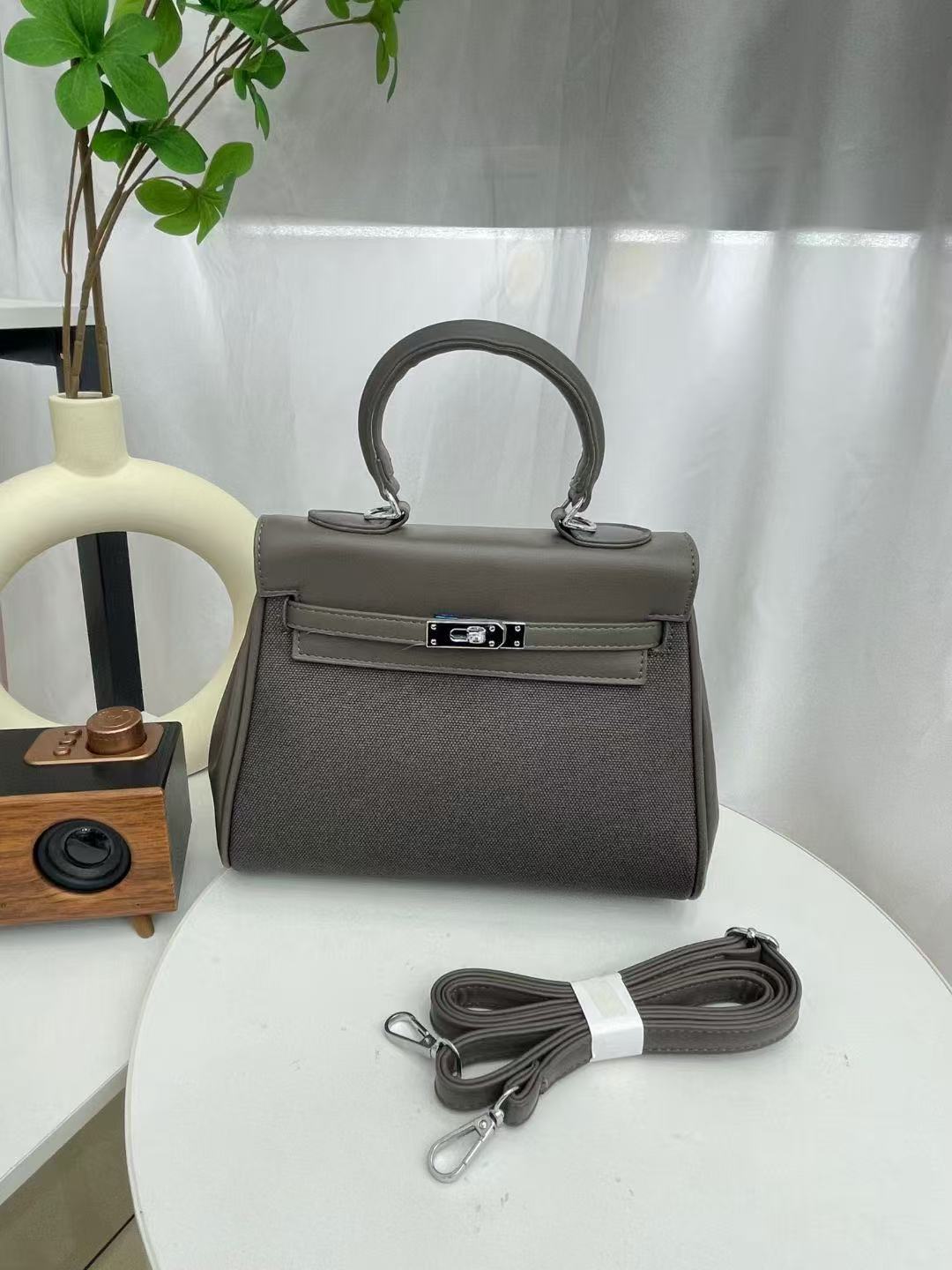 6034 MEDIUM BAG